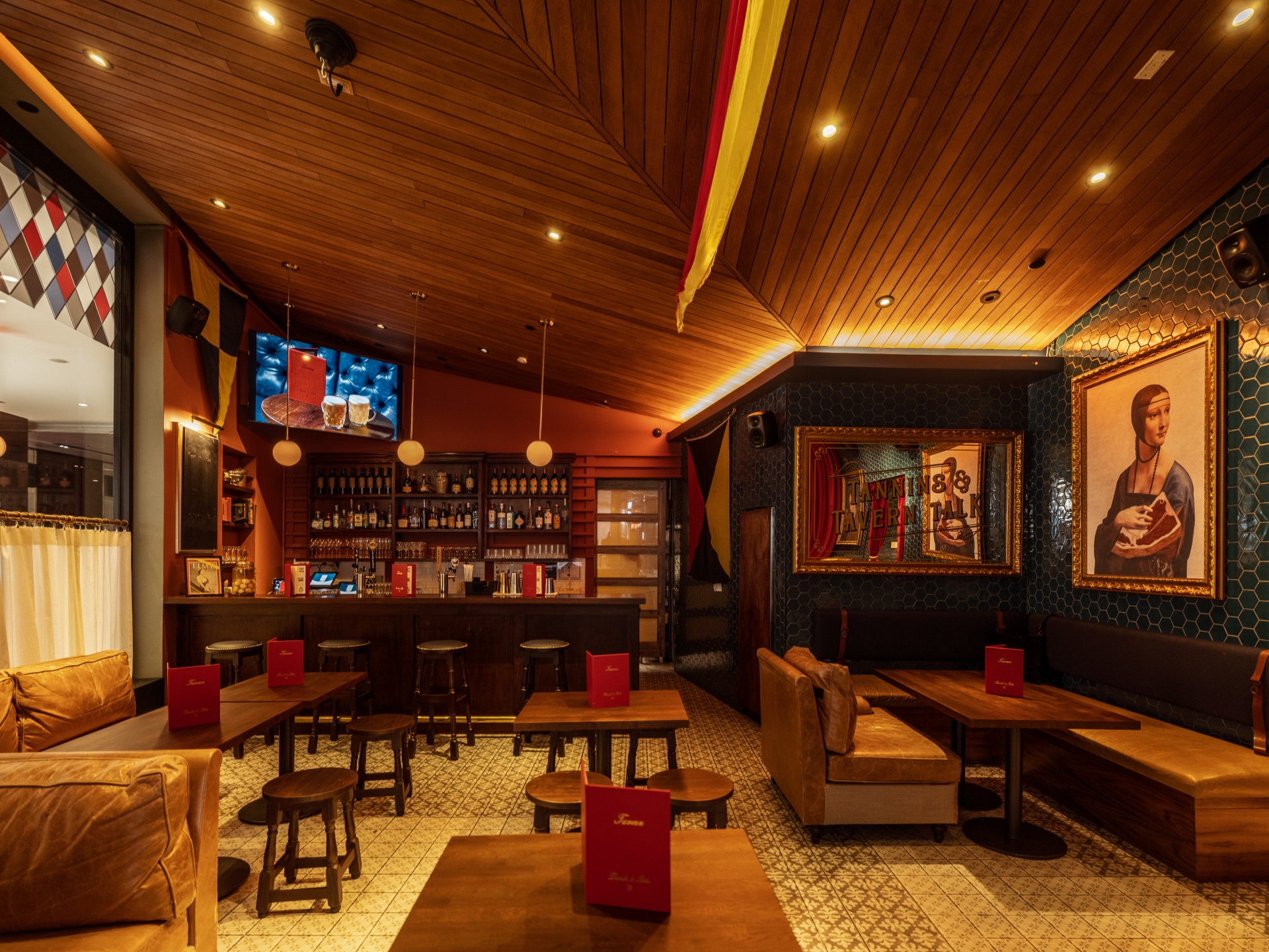 The Evolv Collection Opens First Tavern Concept in New York 